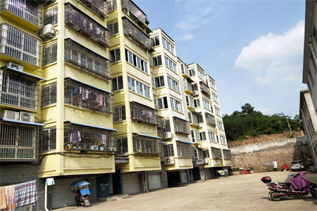 三实小学丽水嘉苑步梯3楼送储藏室证满2年过户费低